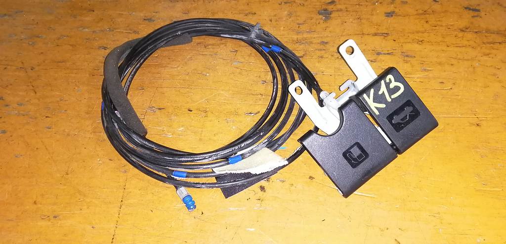 тросик лючка бака Nissan March 0