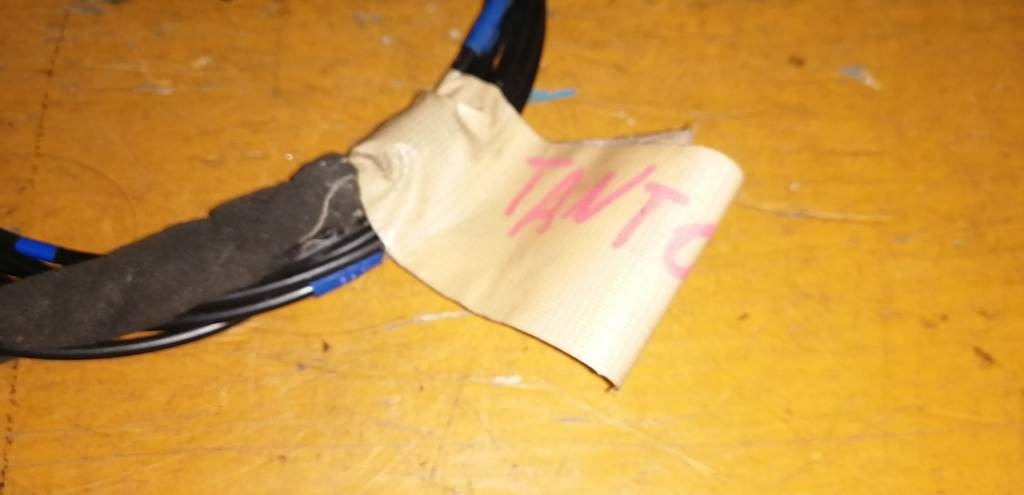 TANTO ТРОС ЛЮЧКА БЕНЗОБАКА ДЕФЕКТ Daihatsu Tanto 1