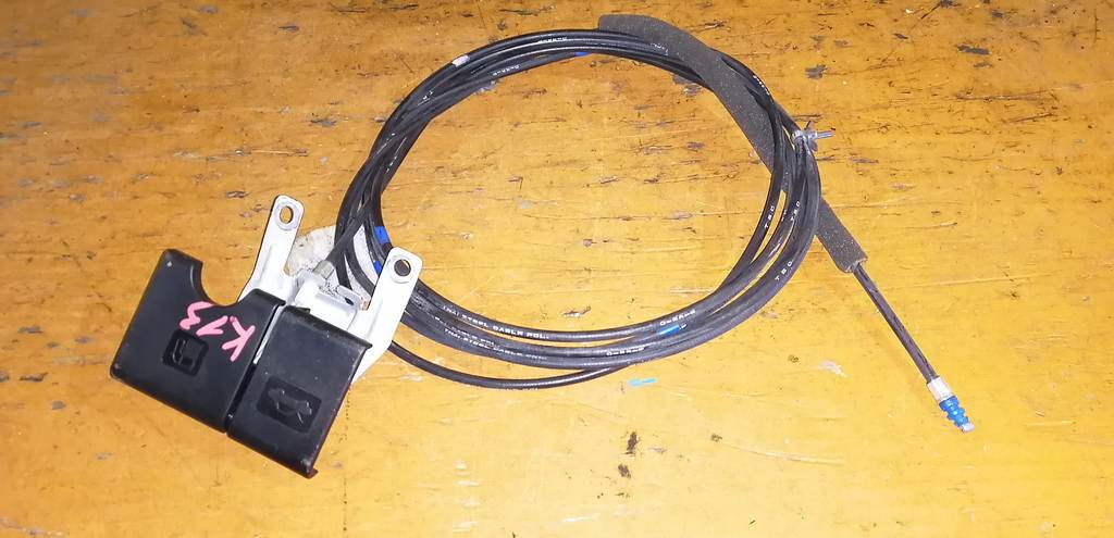 тросик лючка бака Nissan March 0