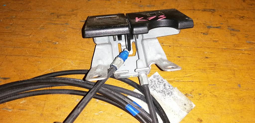 MARCH K13 ТРОС ЛЮЧКА БЕНЗОБАКА Nissan March 1