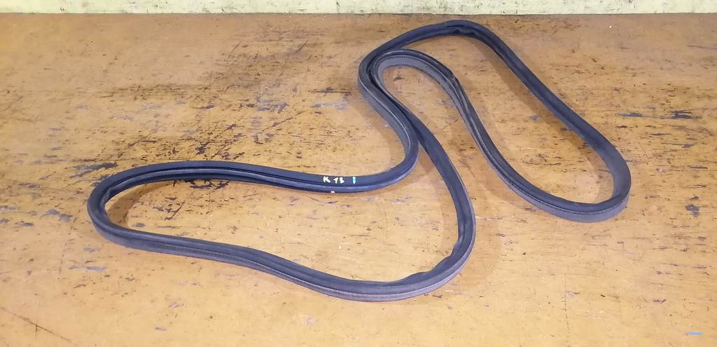 уплотнение багажника Nissan March 0