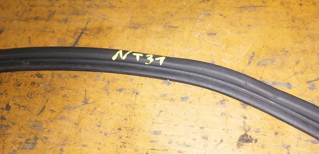 X-TRAIL NT31 УПЛОТНИТЕЛЬ 5-Й ДВЕРИ Nissan X-Trail 1