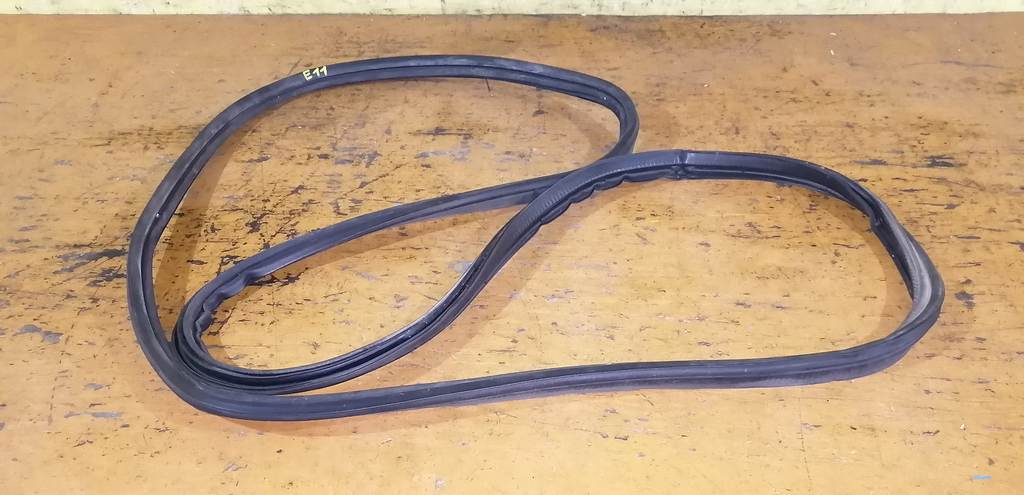 уплотнение багажника Nissan Note 0