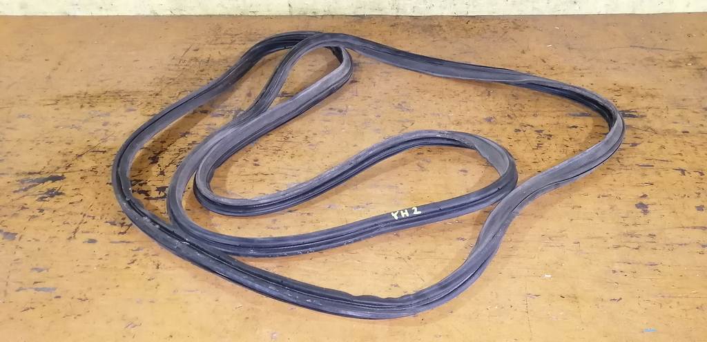 уплотнение багажника Honda Element 0