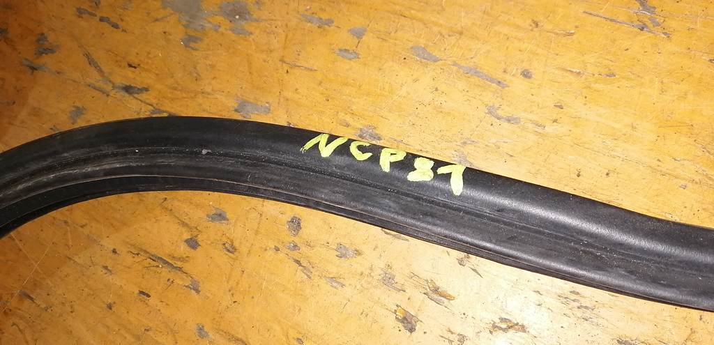 SIENTA NCP81G УПЛОТНИТЕЛЬ 5-Й ДВЕРИ Toyota Sienta 1