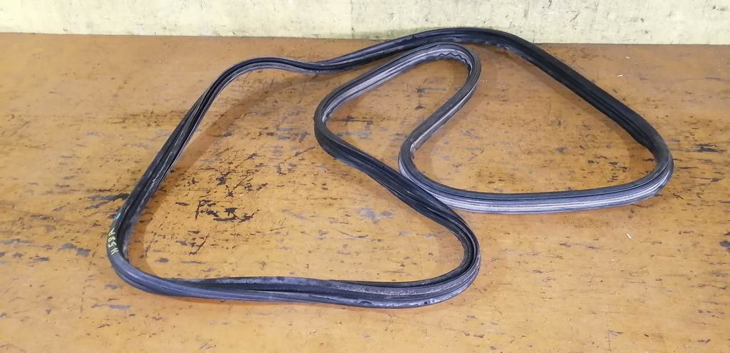 уплотнение багажника Mitsubishi Pajero Mini 0