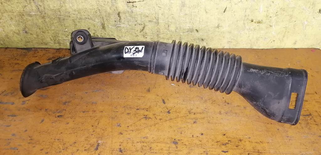 воздухозаборник Mazda Demio 0