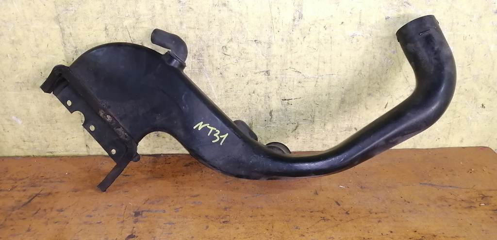 воздухозаборник Nissan X-Trail 0