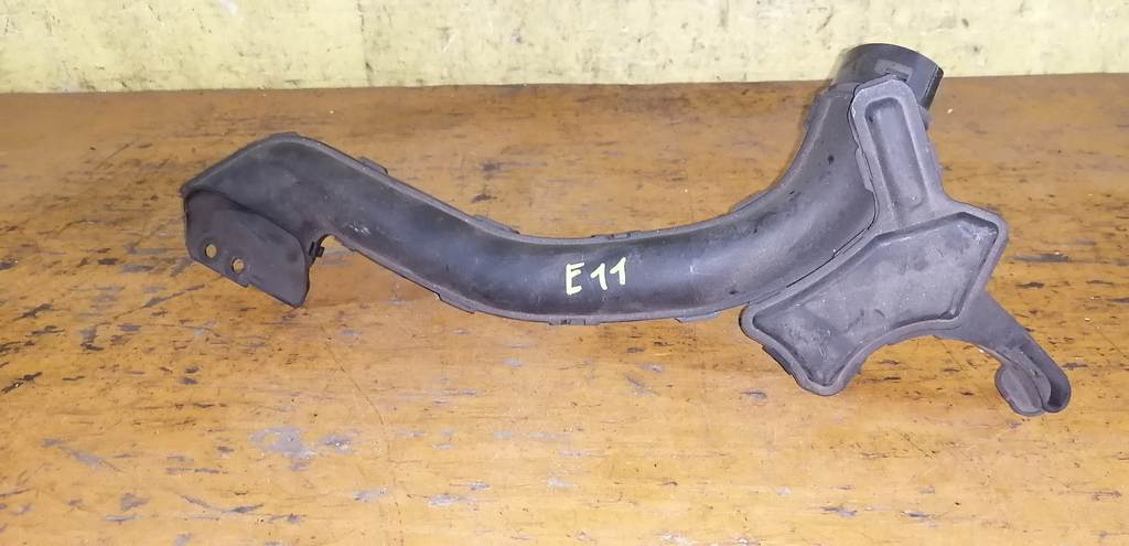 воздухозаборник Nissan Note 0