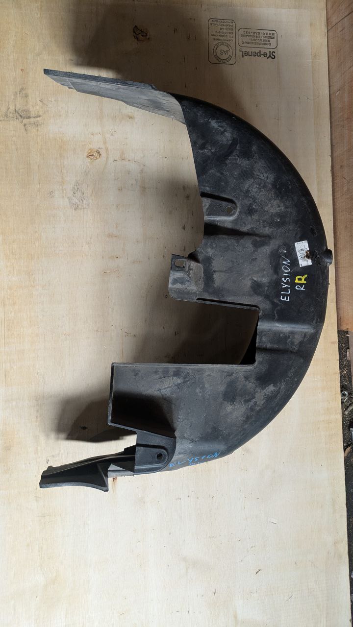 подкрылок Honda Elysion 0