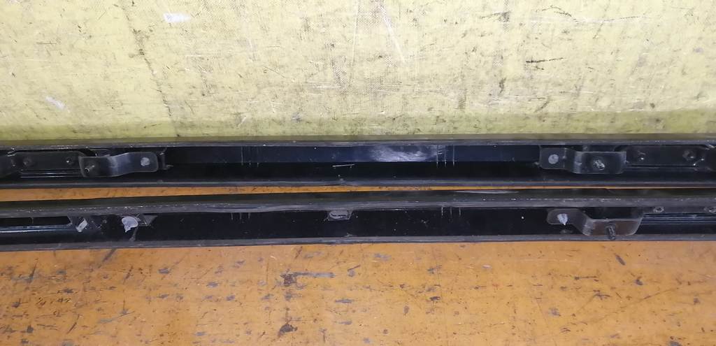 X-TRAIL NT31 РЕЙЛИНГИ (ПАРА), БЕЗ 1-Й ЗАДНЕЙ ЗАГЛУШКИ Nissan X-Trail 4