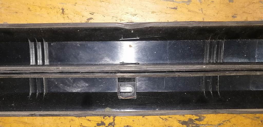 X-TRAIL NT31 РЕЙЛИНГИ (ПАРА), БЕЗ 1-Й ЗАДНЕЙ ЗАГЛУШКИ Nissan X-Trail 7