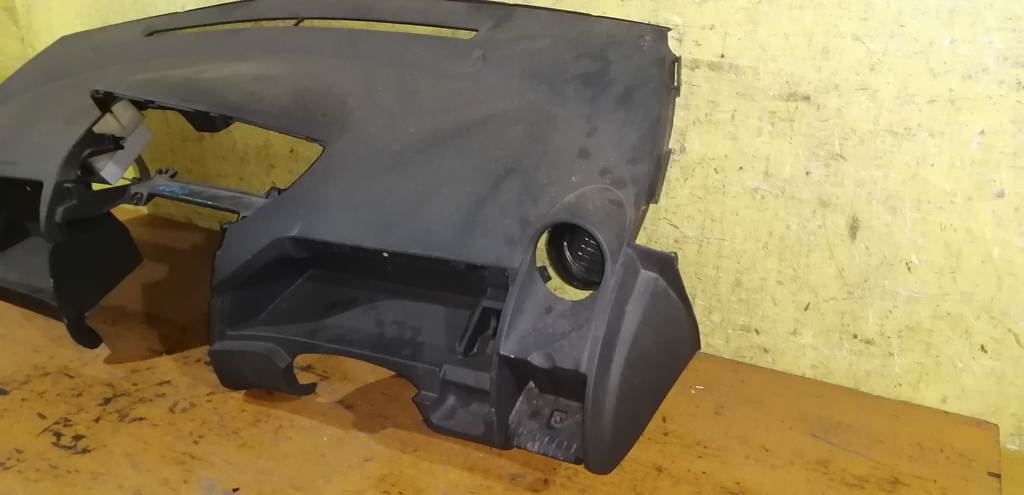 торпедо Toyota Vitz 3