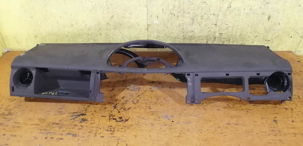 торпедо Toyota Sienta 0