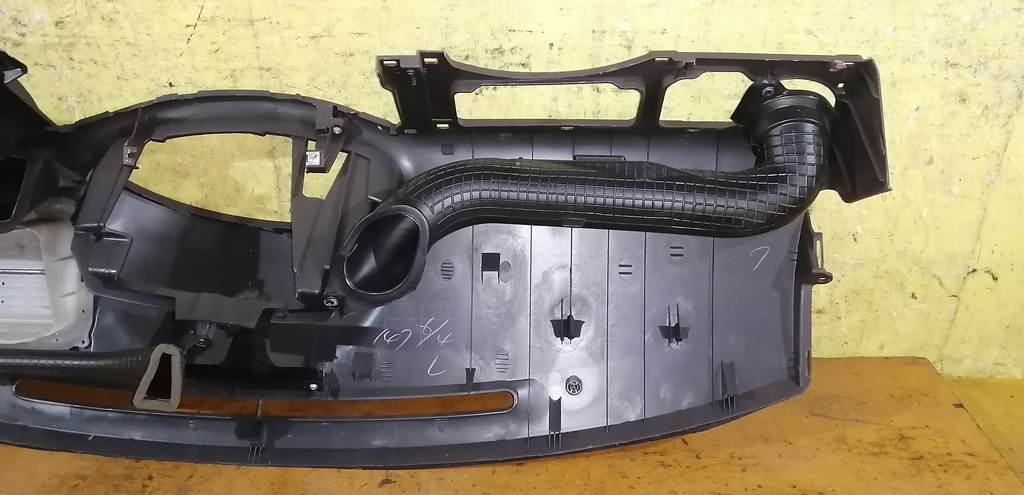 Салон Toyota Sienta 5