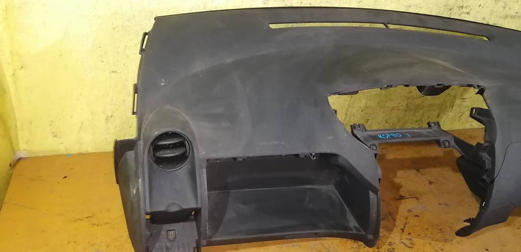 торпедо Toyota Vitz 3