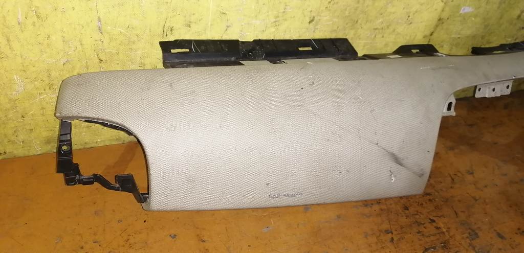 Салон Nissan March 2