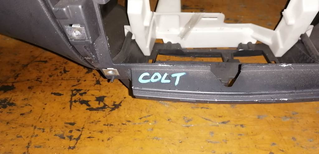 COLT Z21A ТОРПЕДО Mitsubishi Colt 1