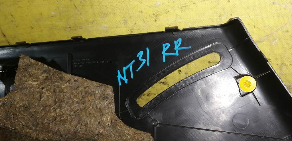 X-TRAIL NT31 ОБШИВКА БАГАЖНИКА ЗАДНЯЯ ПРАВАЯ Nissan X-Trail 1