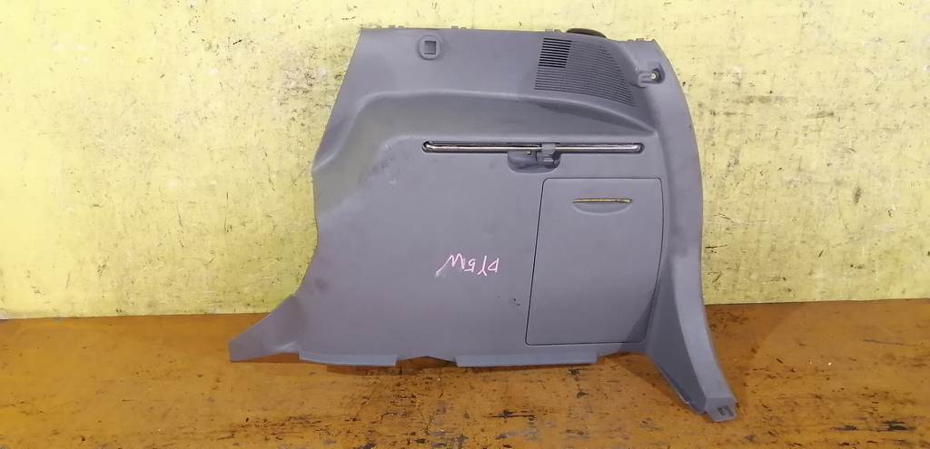 обшивка багажника Mazda Demio 0