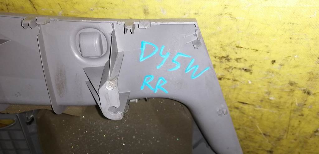 DEMIO DY5W ОБШИВКА БАГАЖНИКА ЗАДНЯЯ ПРАВАЯ Mazda Demio 1
