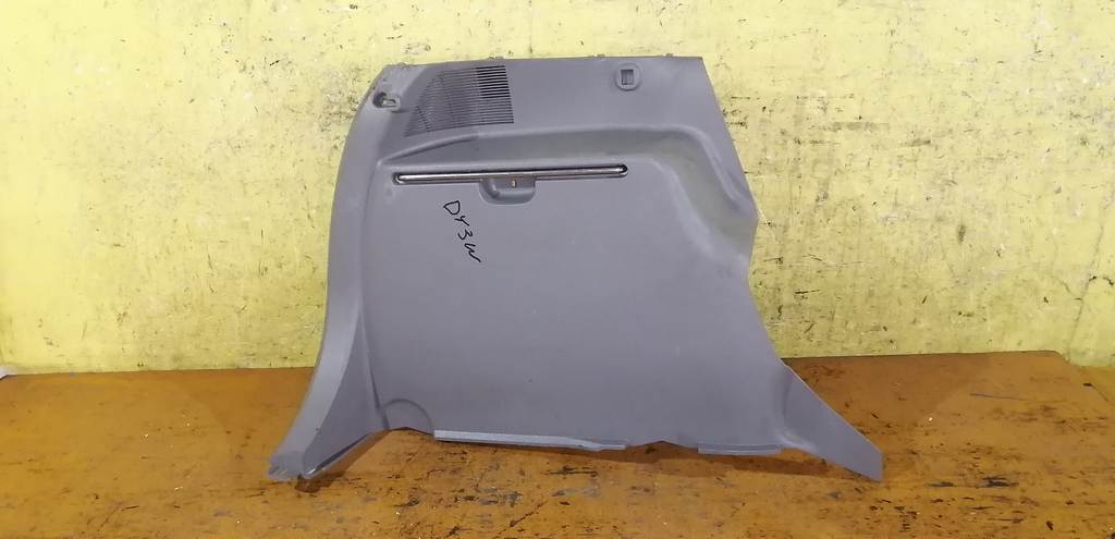 обшивка багажника Mazda Demio 0