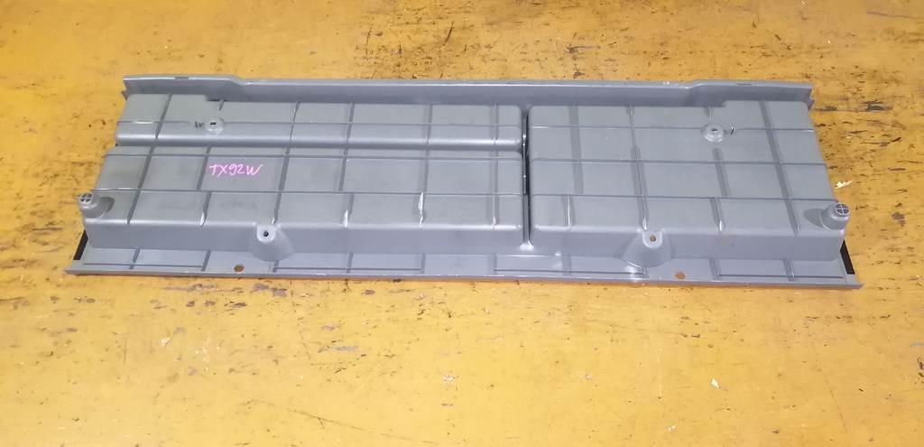 обшивка багажника Suzuki Escudo 3