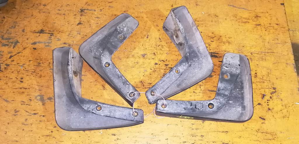 COLT Z21A БРЫЗГОВИК (КОМПЛЕКТ) Mitsubishi Colt 1