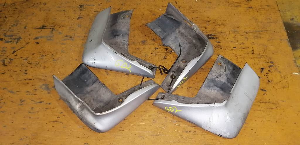 брызговик Subaru Impreza 0