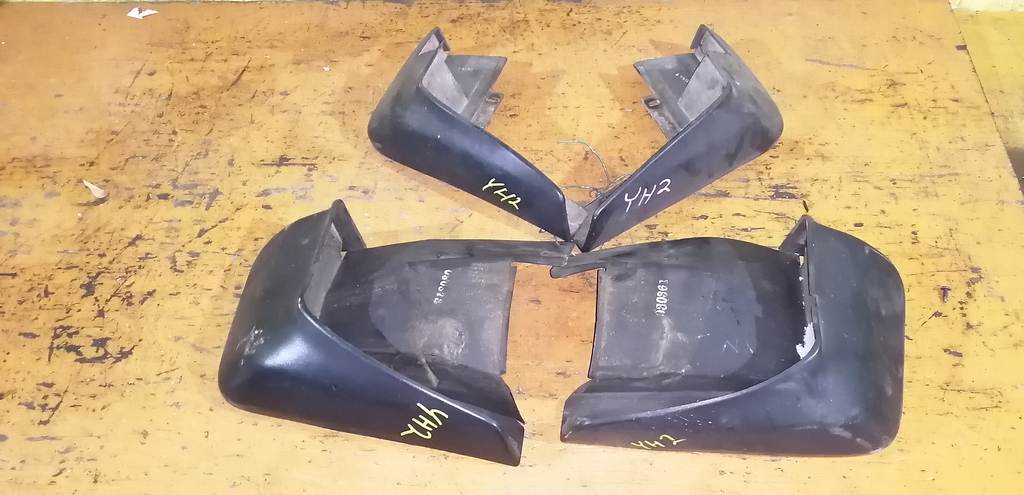 брызговик Honda Element 0