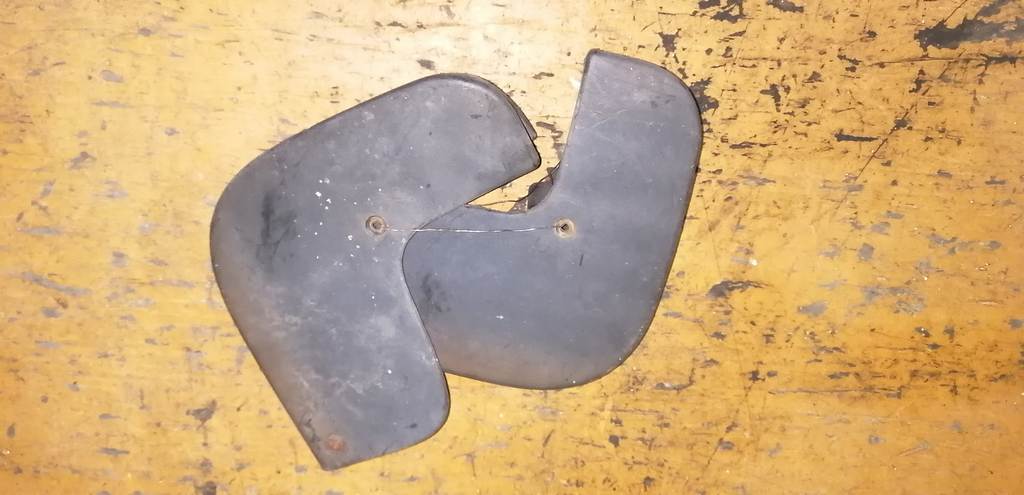 PEUGEOT 308 БРЫЗГОВИК (ПАРА) ПЕРЕД Peugeot 308 1