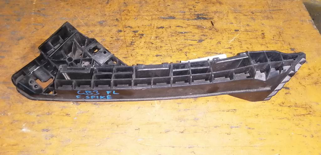 ресничка Honda Freed Spike 0