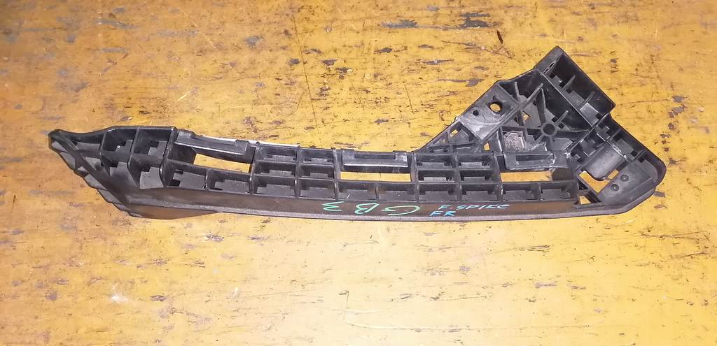 ресничка Honda Freed Spike 0