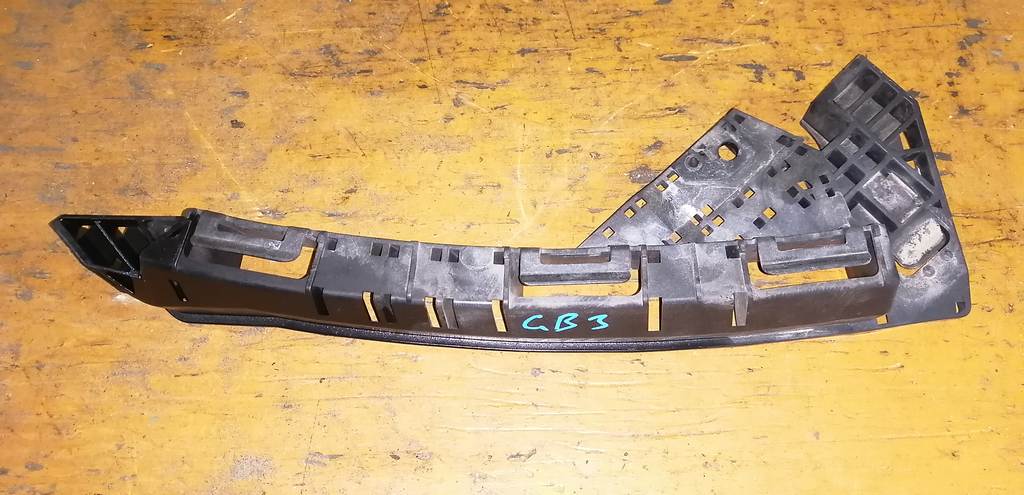 ресничка Honda Freed 0