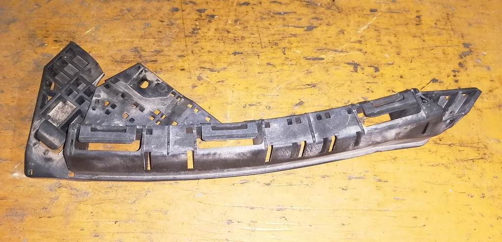 ресничка Honda Freed 0