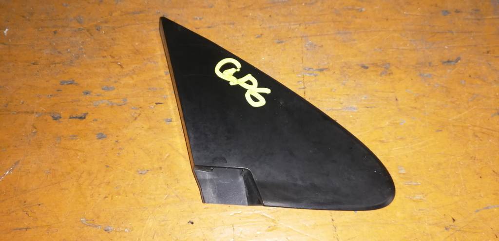 уголок крыла Subaru Impreza 0