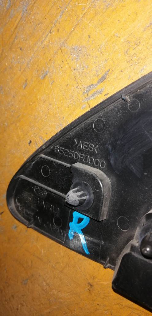 IMPREZA GP6 УГОЛОК КРЫЛА ПРАВЫЙ 65250FJ000 Subaru Impreza 1