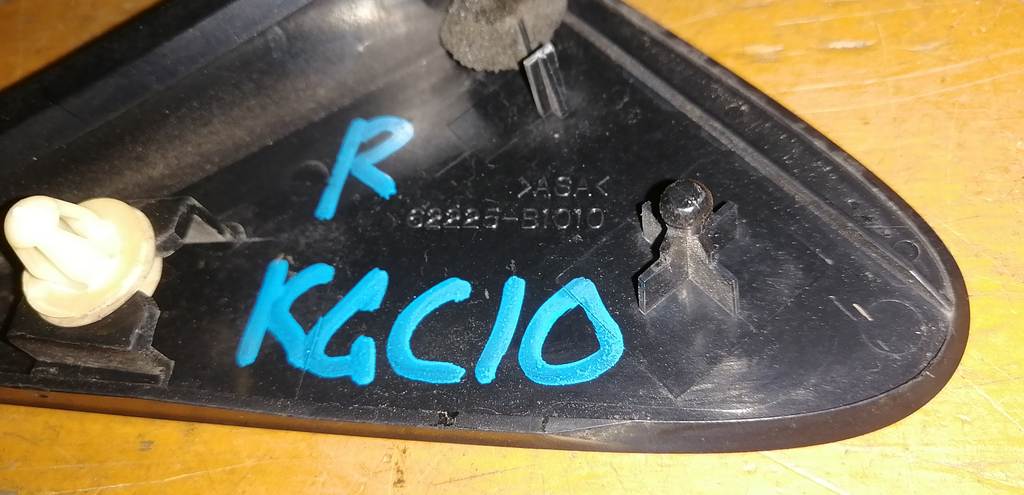 PASSO KGC10 УГОЛОК КРЫЛА ПРАВЫЙ Toyota Passo 1