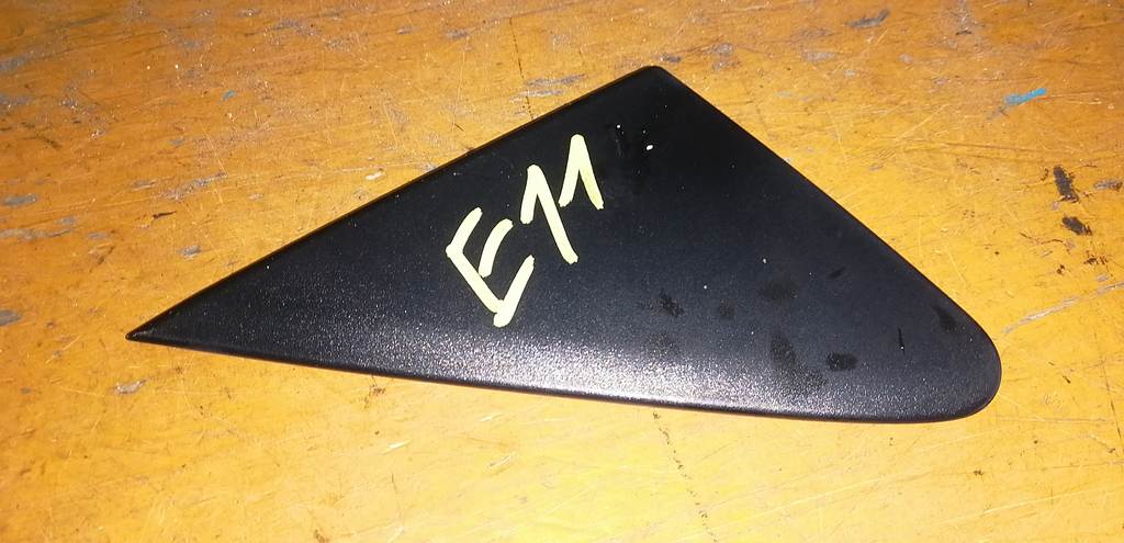 уголок крыла Nissan Note 0