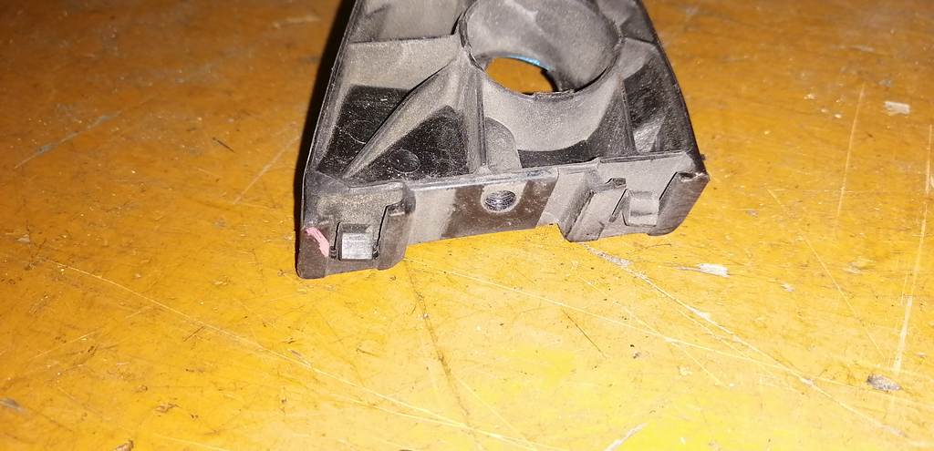 PROBOX NCP51 КРЕПЕЖ БАМПЕРА ЗАДНИЙ ЛЕВЫЙ ДЕФЕКТ Toyota Probox 4