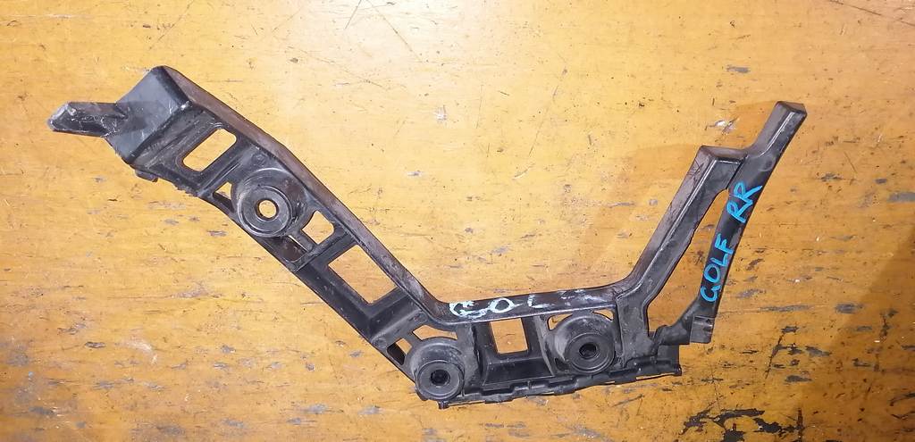 крепеж бампера Volkswagen Golf 0