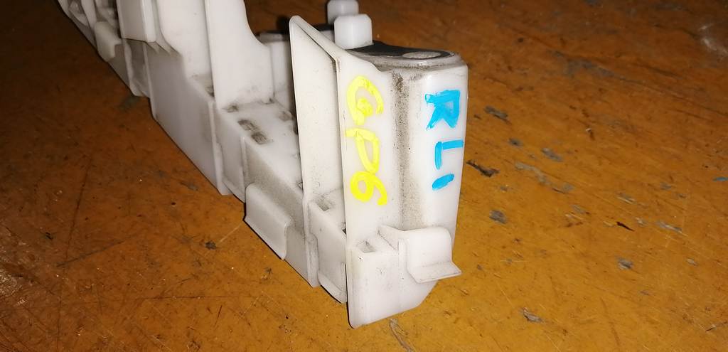 IMPREZA GP6 КРЕПЕЖ БАМПЕРА ЗАДНИЙ ЛЕВЫЙ 1 Subaru Impreza 1