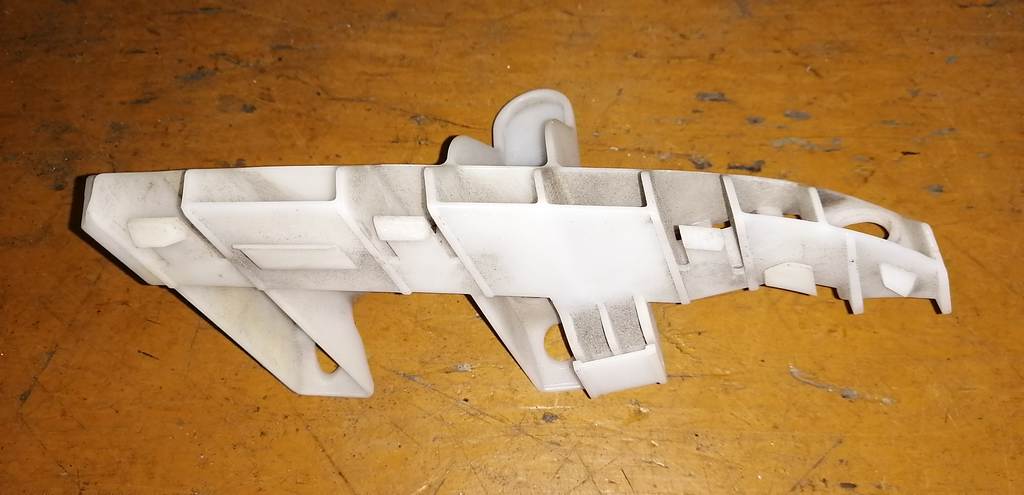 крепеж бампера Subaru Impreza 3