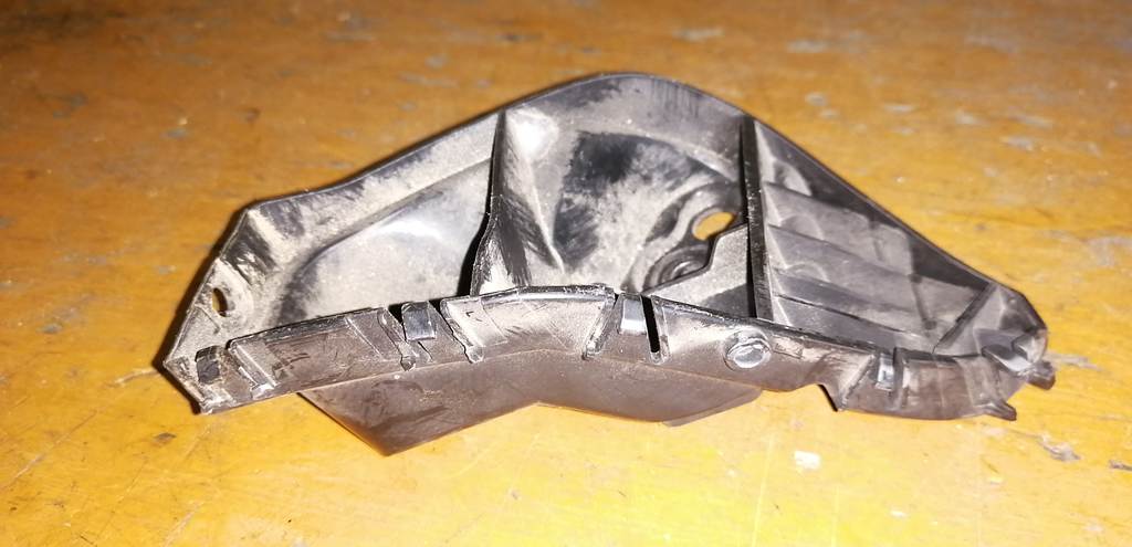 PASSO KGC10 КРЕПЕЖ БАМПЕРА ПЕРЕДНИЙ ЛЕВЫЙ Toyota Passo 1