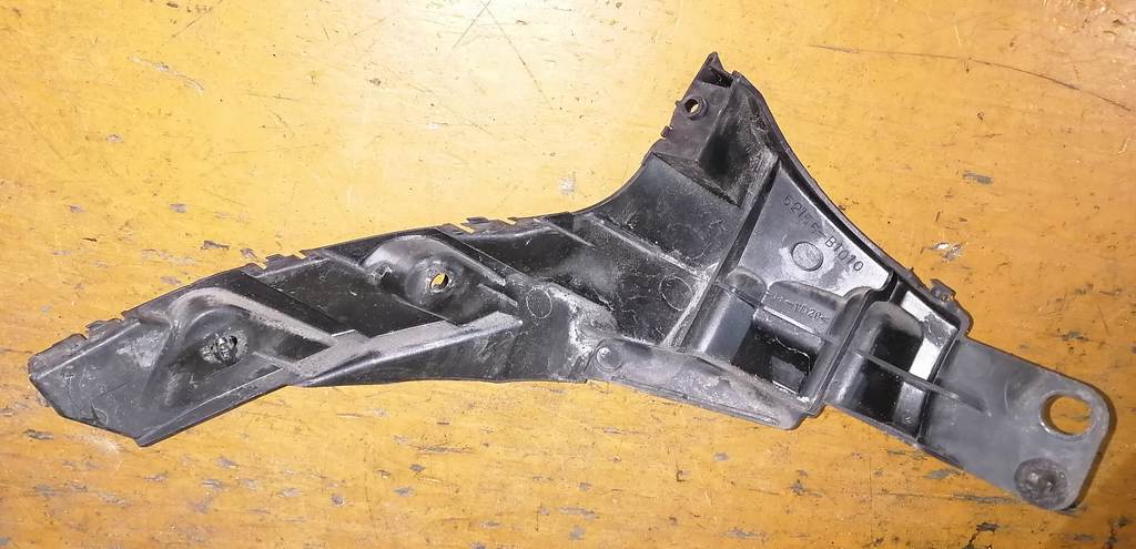 крепеж бампера Toyota Passo 3