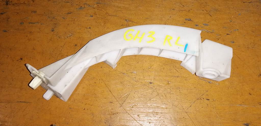 крепеж бампера Subaru Impreza 0