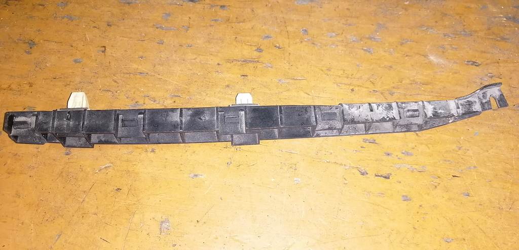 FIT GD1 КРЕПЕЖ БАМПЕРА ЗАДНИЙ ПРАВЫЙ Honda Fit 1