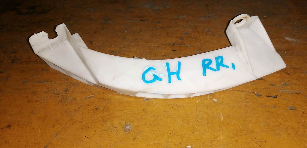 крепеж бампера Subaru Impreza 0