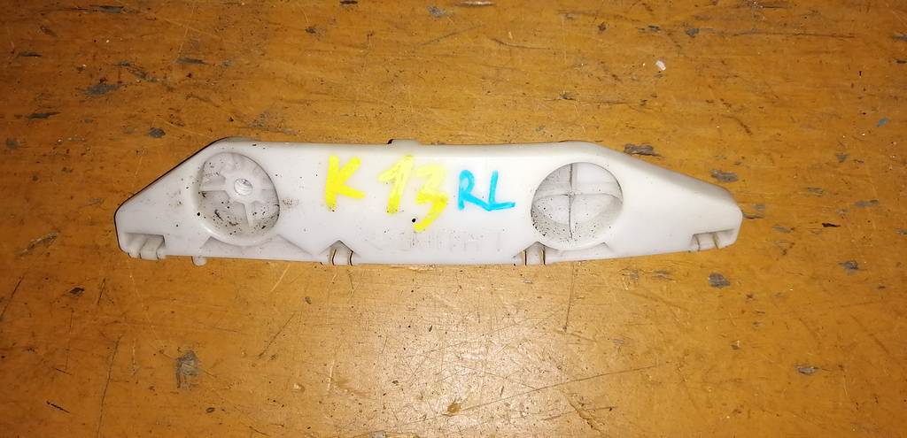 крепеж бампера Nissan March 0