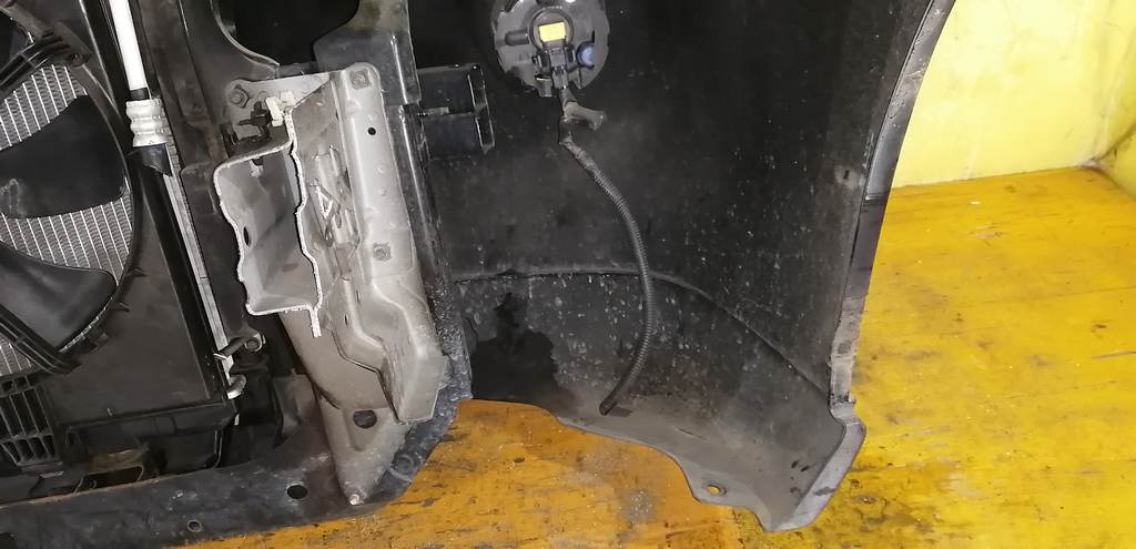 X-TRAIL NT31 НОУСКАТ ДО РЕСТ., БЕЗ ФАР Nissan X-Trail 7